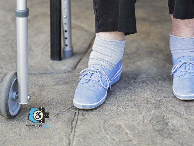 obese-woman-bariatric-stretcher-transportation Obese Woman in Need of Bariatric Stretcher Transportation